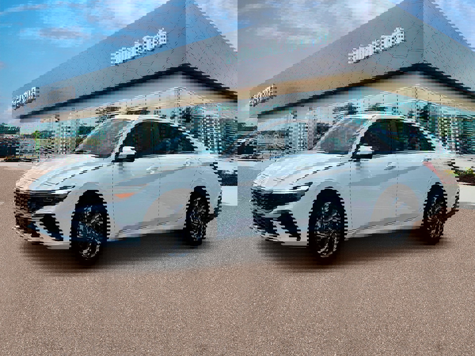 New 2025 Hyundai Elantra Limited image 2