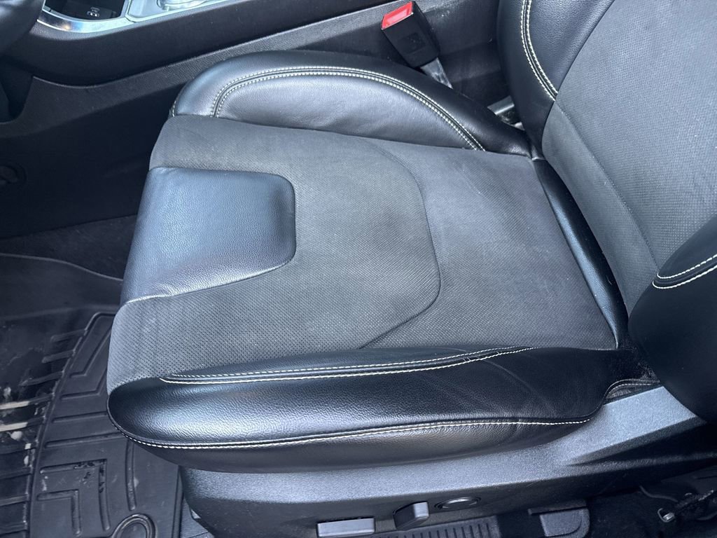 Used 2022 Ford Edge ST w/ Equipment Group 401A image 9