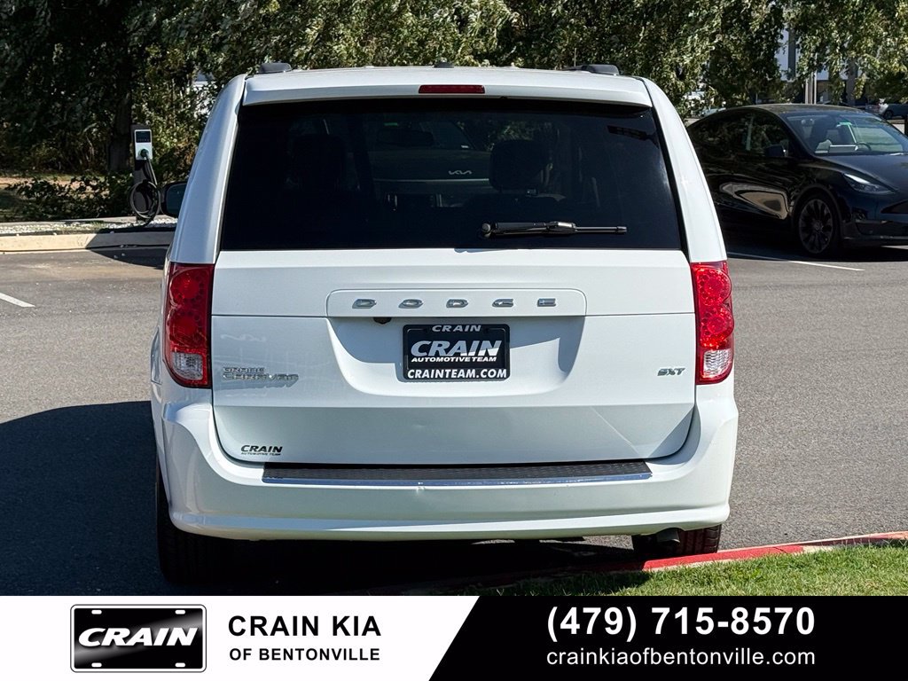 Used 2014 Dodge Grand Caravan SXT w/ UConnect Hands-Free Group FWD image 6