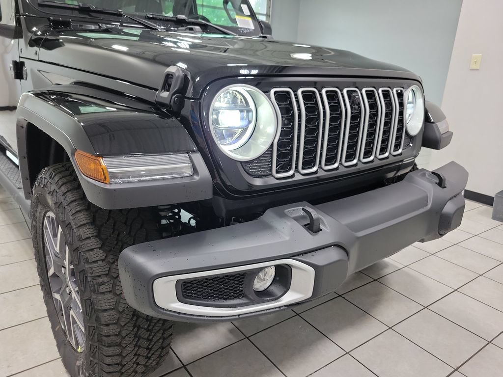 New 2026 Jeep Wrangler Unlimited Sahara w/ Technology Group AWD/4WD image 14