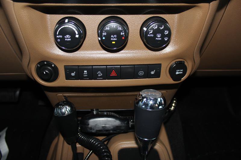 Used 2012 Jeep Wrangler Rubicon w/ PWR Convenience Group AWD/4WD image 23
