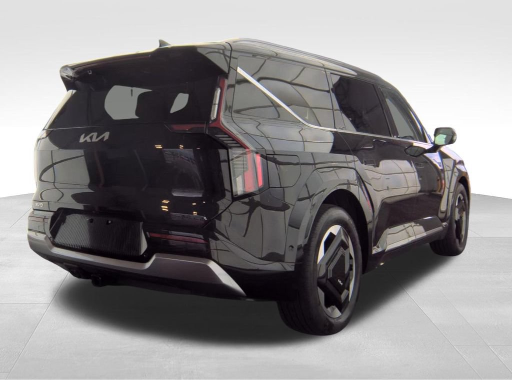 Used 2024 Kia EV9 Land AWD/4WD image 6
