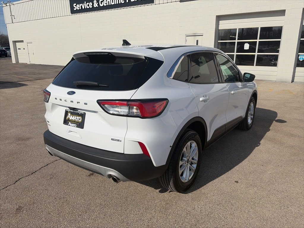 Used 2022 Ford Escape SE image 7