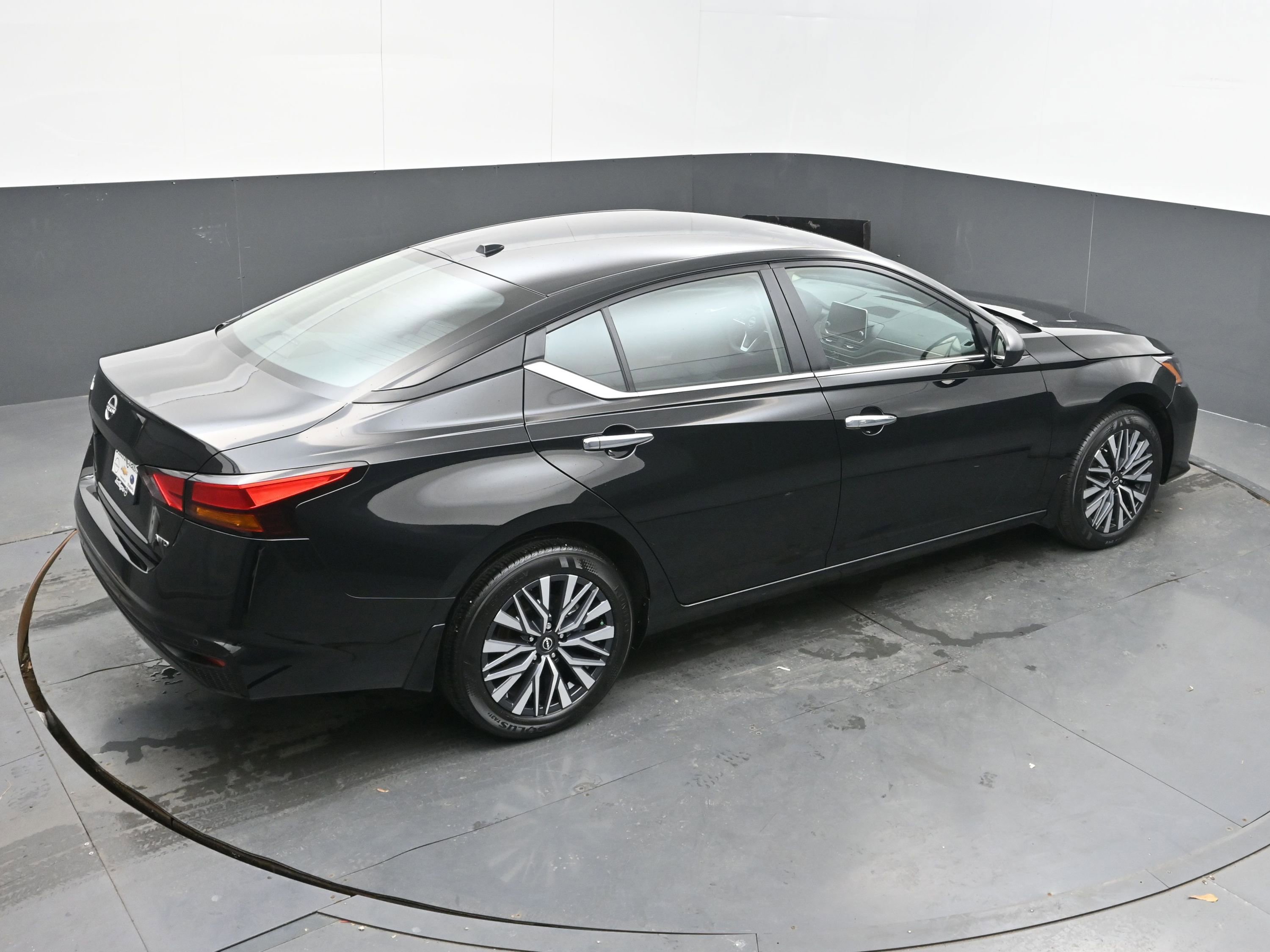 Certified 2025 Nissan Altima 2.5 SV image 36