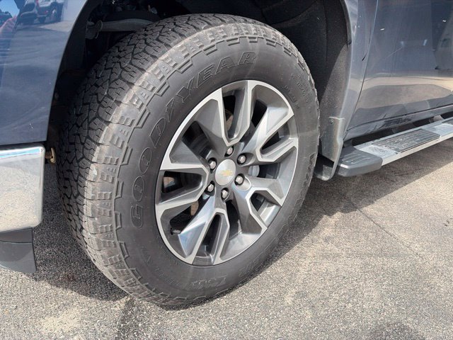 Used 2022 Chevrolet Silverado 1500 LT AWD/4WD image 6