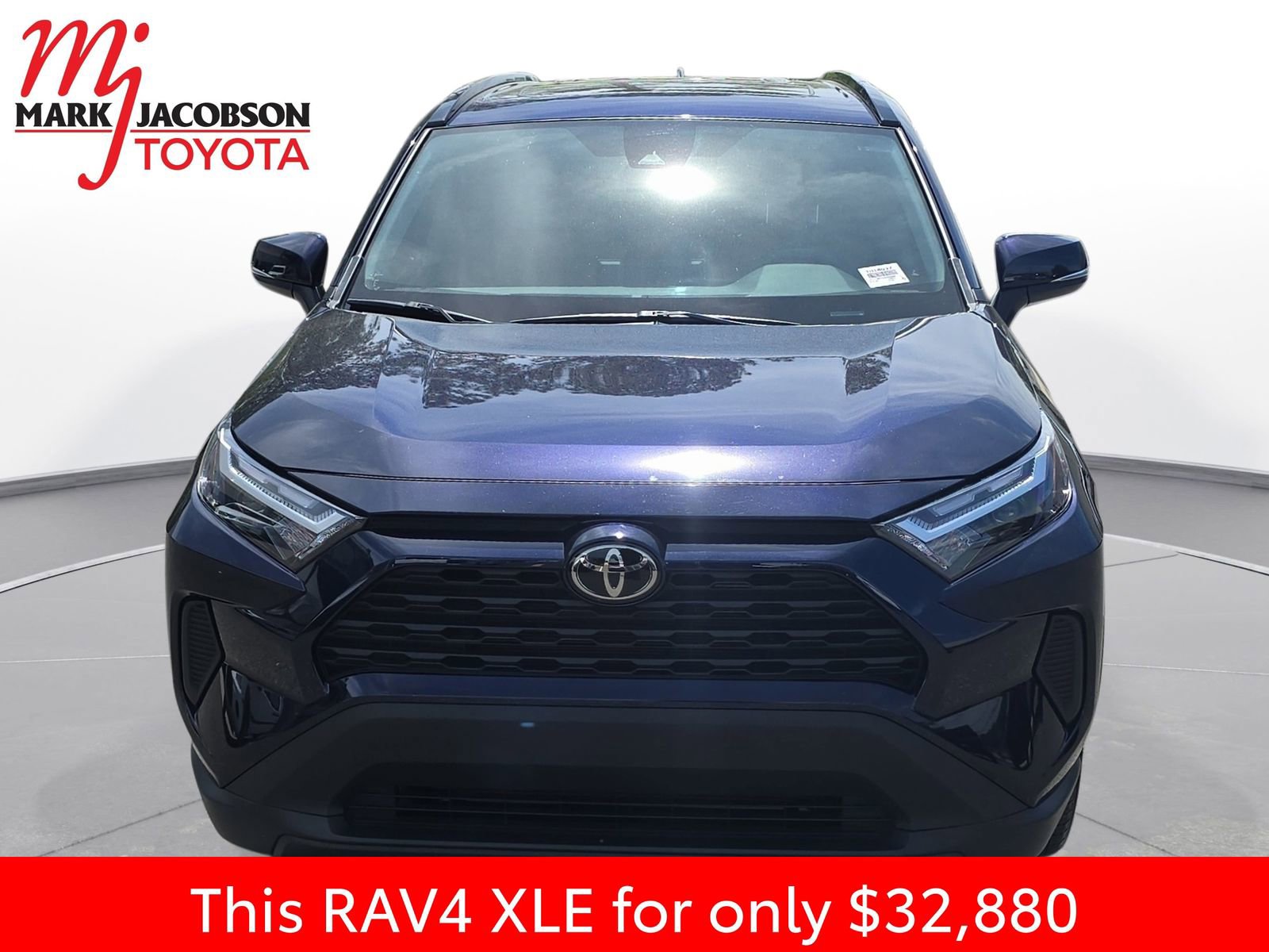 Used 2025 Toyota RAV4 XLE w/ Convenience Package FWD image 3