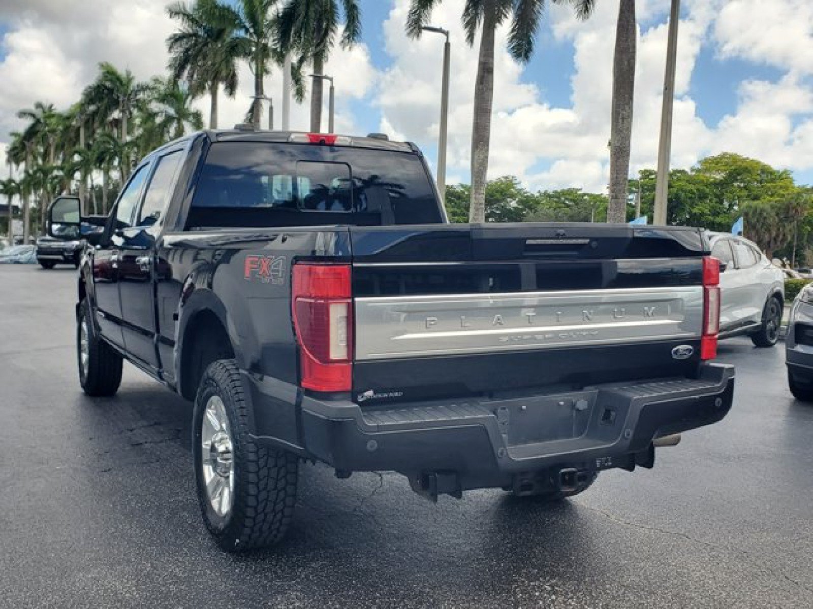 Used 2021 Ford F250 Platinum w/ FX4 Off-Road Package AWD/4WD image 5