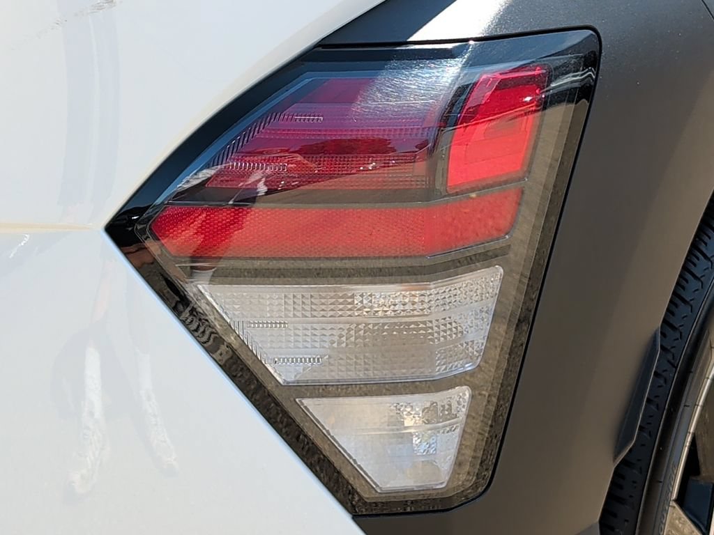 Used 2024 Hyundai Kona SEL FWD image 43
