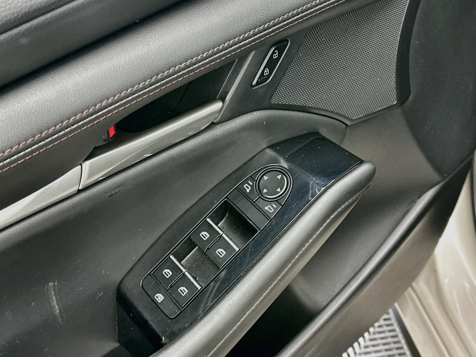 Used 2024 MAZDA MAZDA3 s FWD image 15