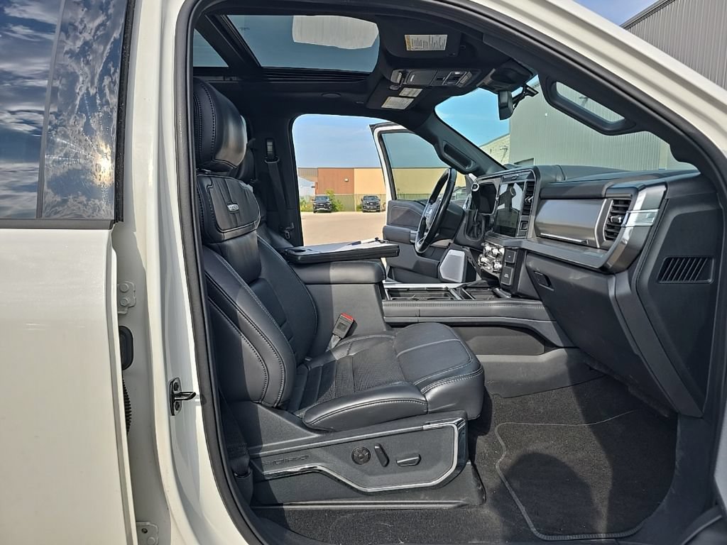 Used 2025 Ford F250 Platinum AWD/4WD image 19