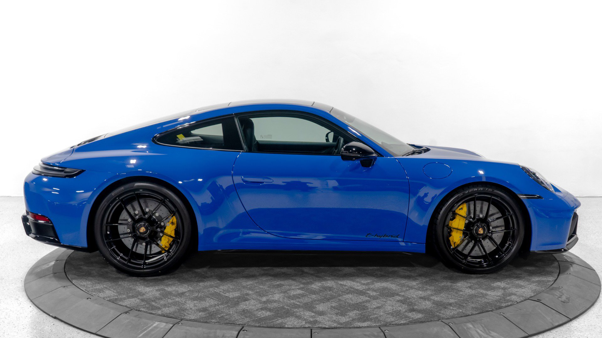 Used 2026 Porsche 911 Carrera GTS image 23