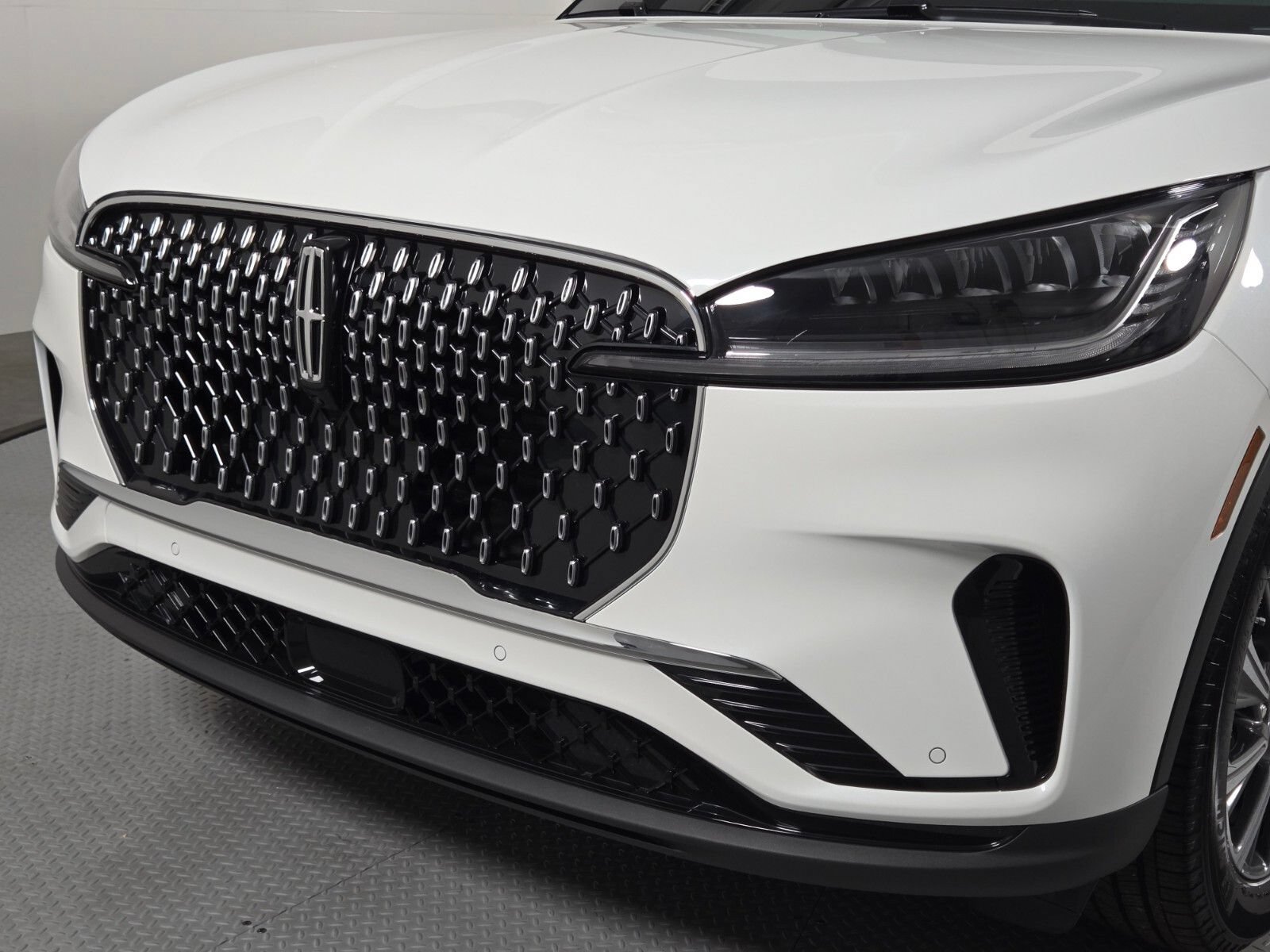 New 2026 Lincoln Aviator AWD image 10