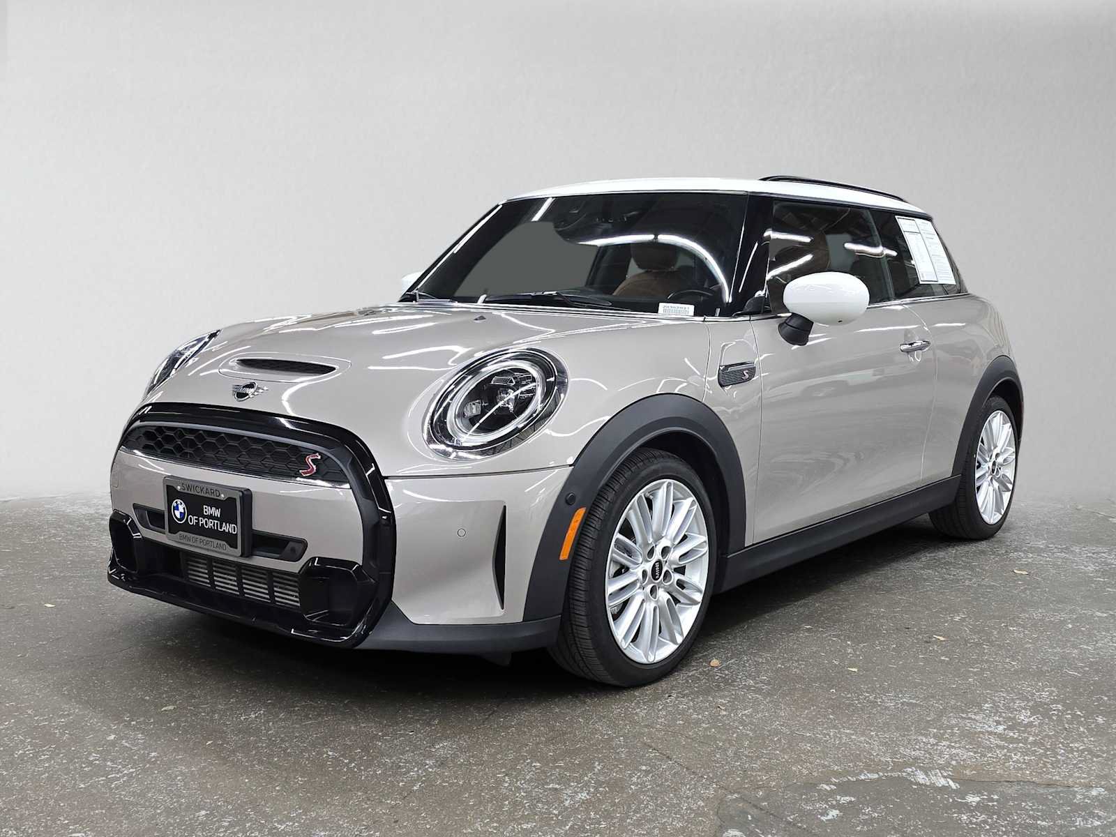 Used 2022 MINI Cooper S w/ Driver Assistance Package FWD image 7