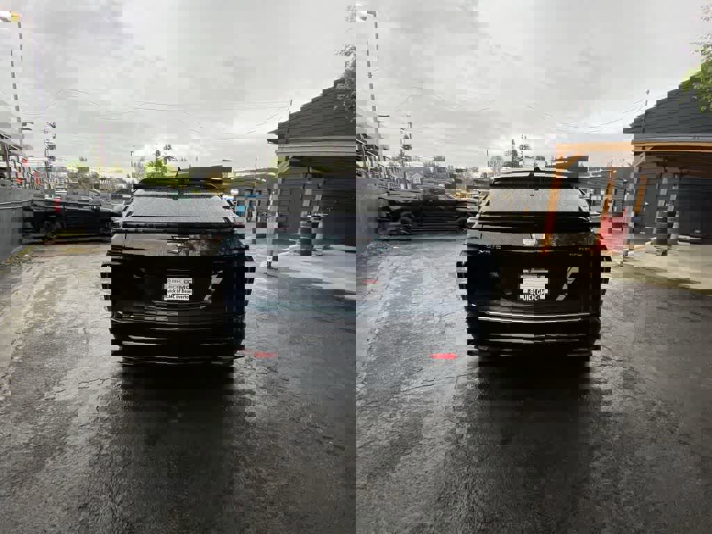 Certified 2025 Cadillac Lyriq Luxury w/ Nappa Leather Package image 5