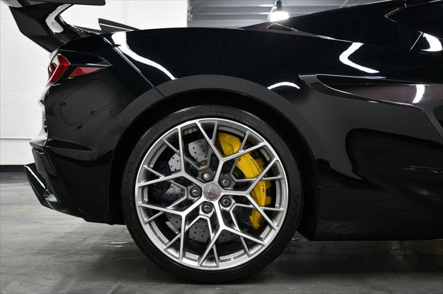 Used 2026 Chevrolet Corvette ZR1 w/ ZR1 Carbon Fiber Aero Package RWD image 27