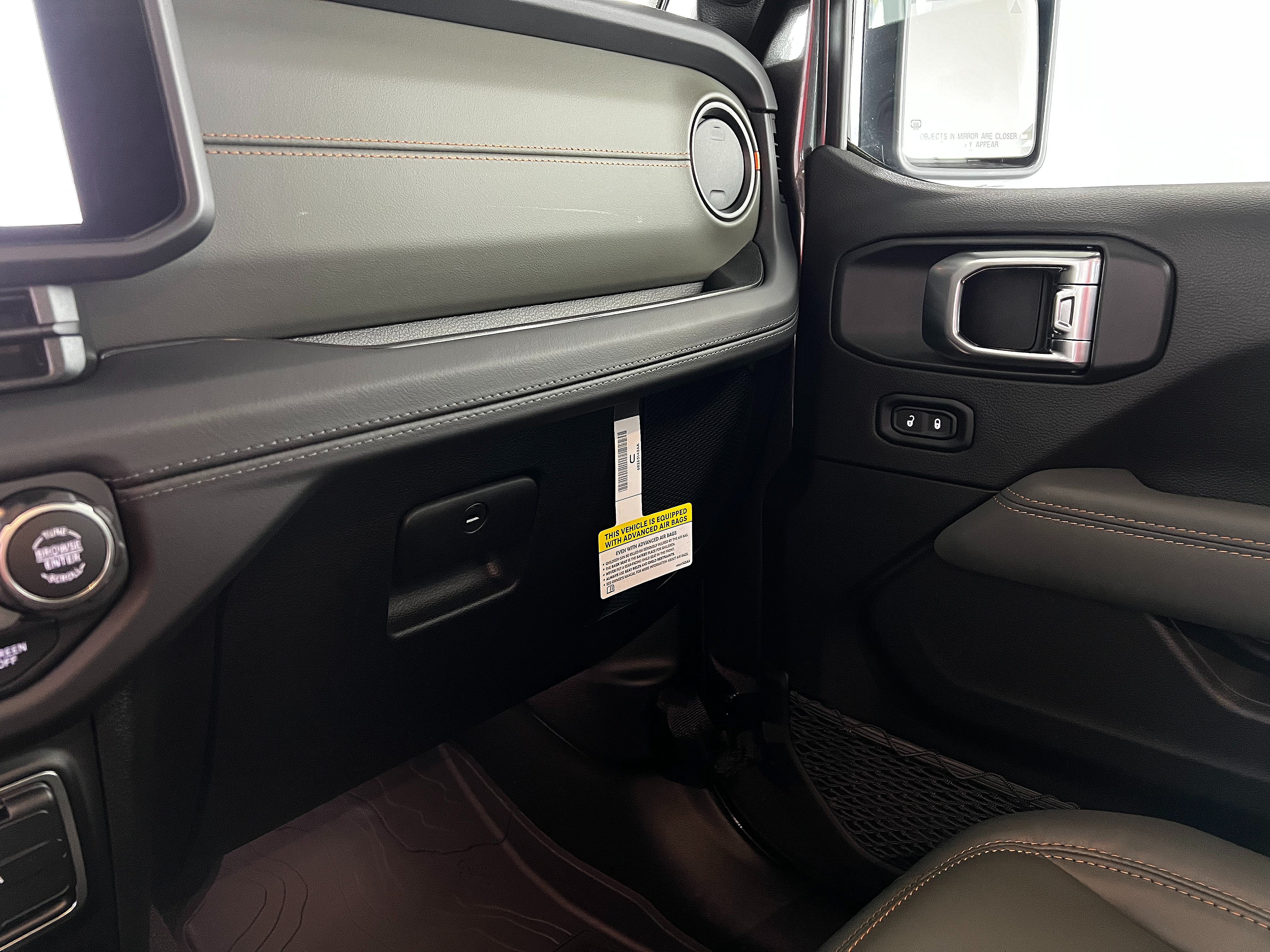 New 2026 Jeep Gladiator Mojave AWD/4WD image 18