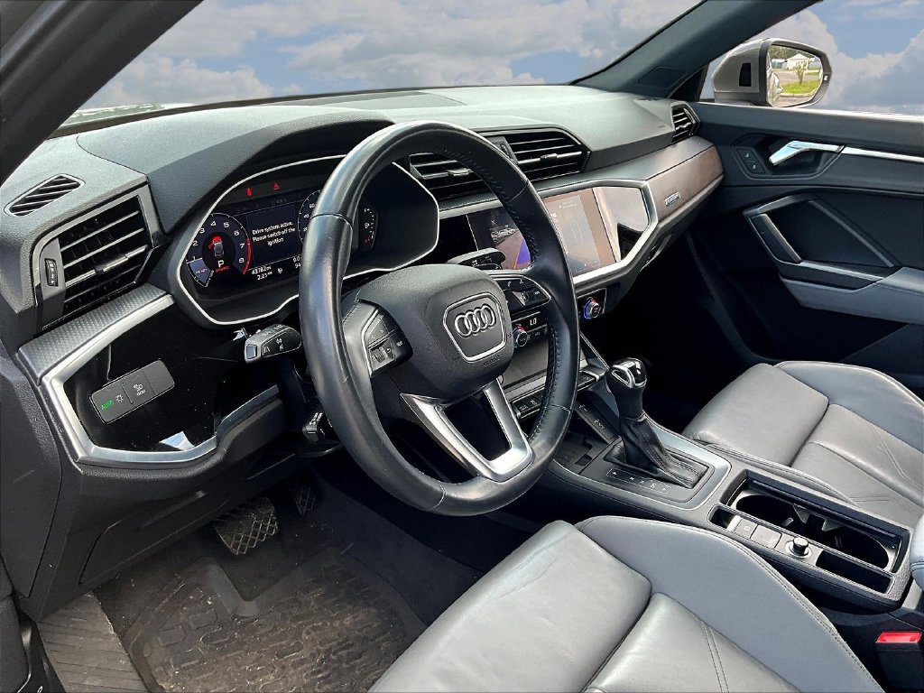 Used 2020 Audi Q3 2.0T Premium Plus AWD/4WD image 17