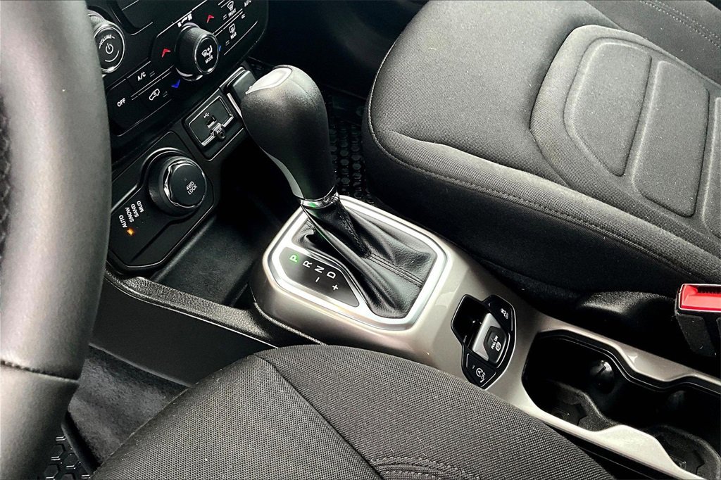 Used 2022 Jeep Renegade Latitude image 15