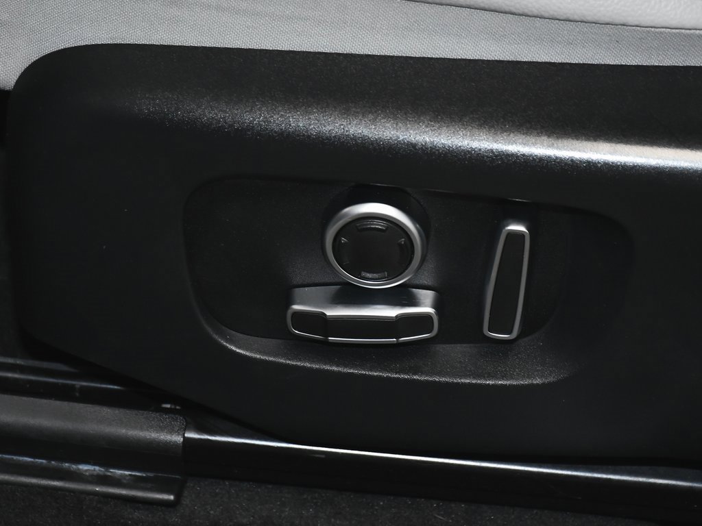 Used 2022 Land Rover Range Rover Evoque SE image 48