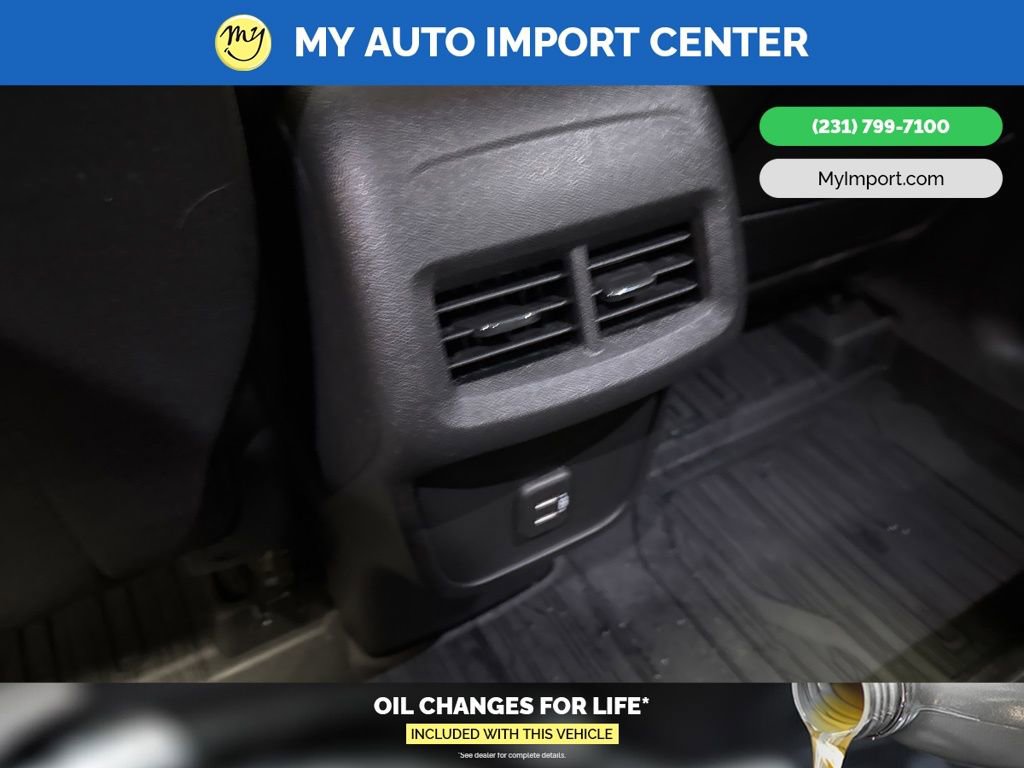 Used 2021 GMC Terrain SLE w/ Driver Convenience Package image 28