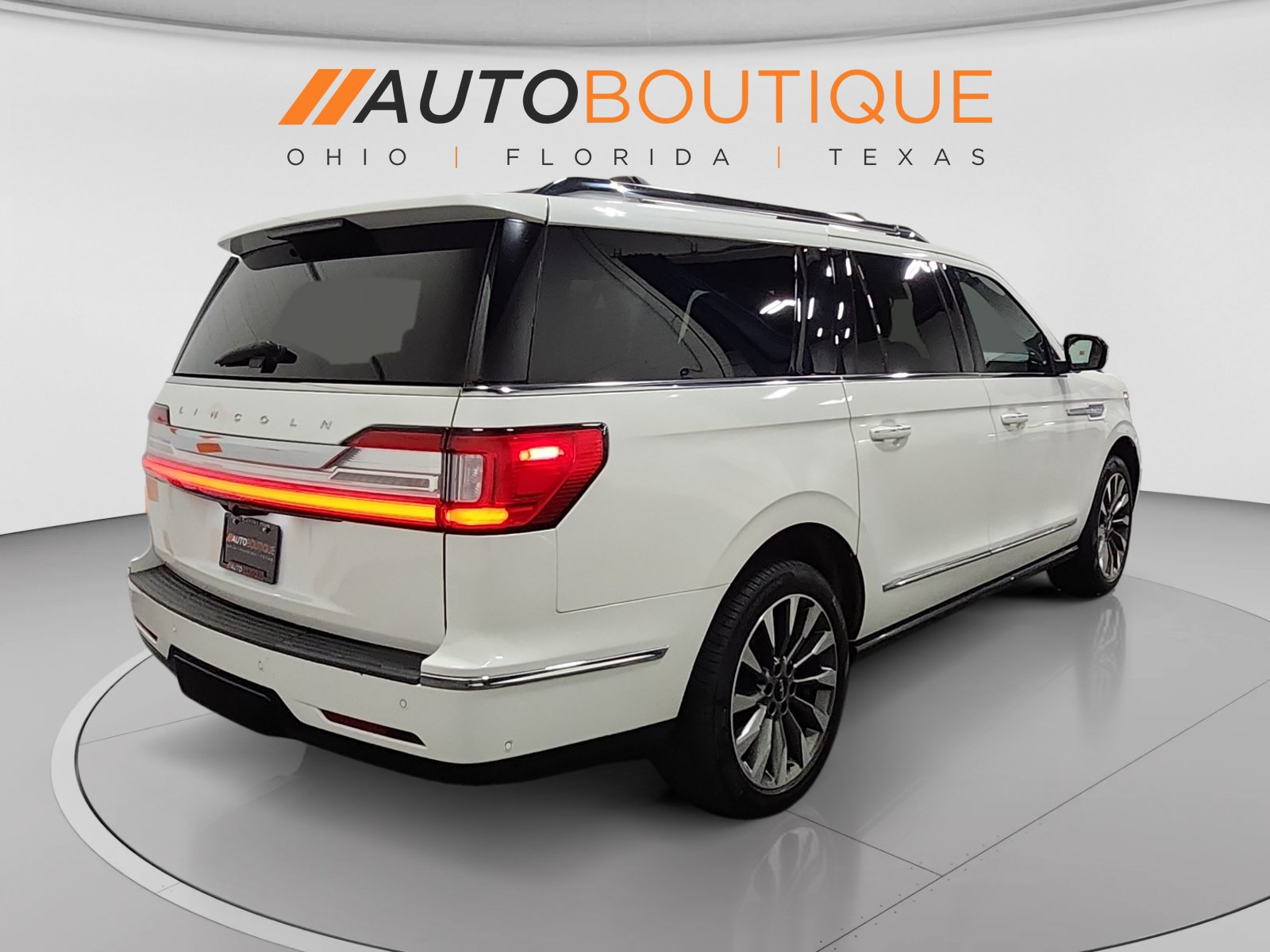 Used 2021 Lincoln Navigator L Reserve w/ Luxury Package AWD/4WD image 5
