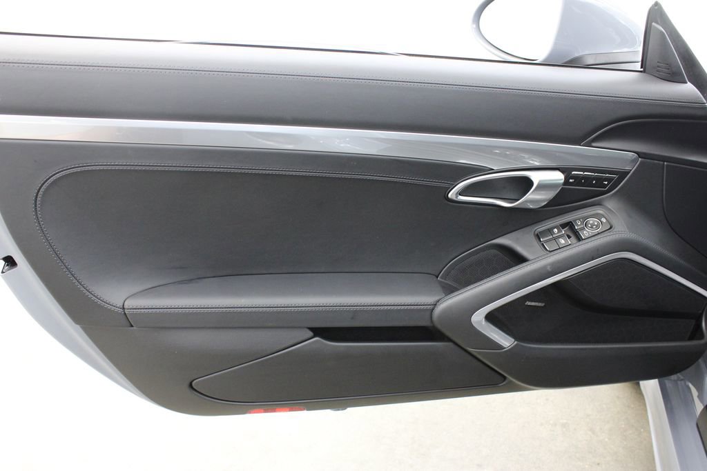 Certified 2025 Porsche 718 Cayman GTS RWD image 35