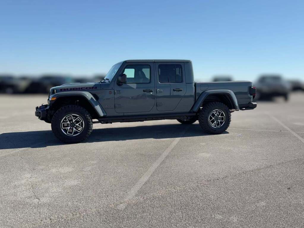 New 2025 Jeep Gladiator Rubicon image 5
