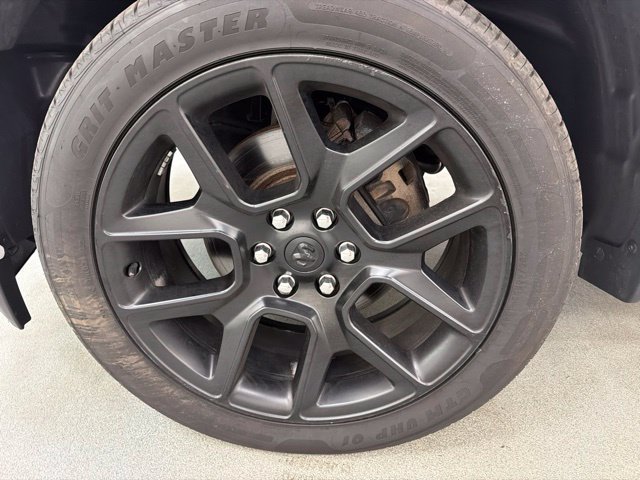 Used 2023 RAM 1500 Laramie AWD/4WD image 25