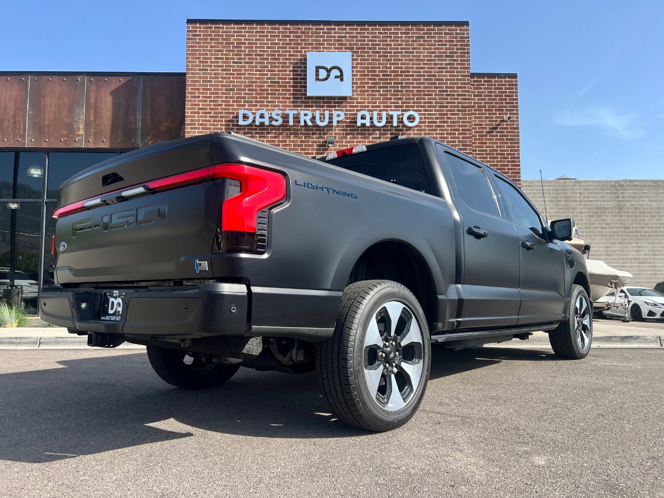 Used 2023 Ford F150 Lightning Platinum AWD/4WD image 6
