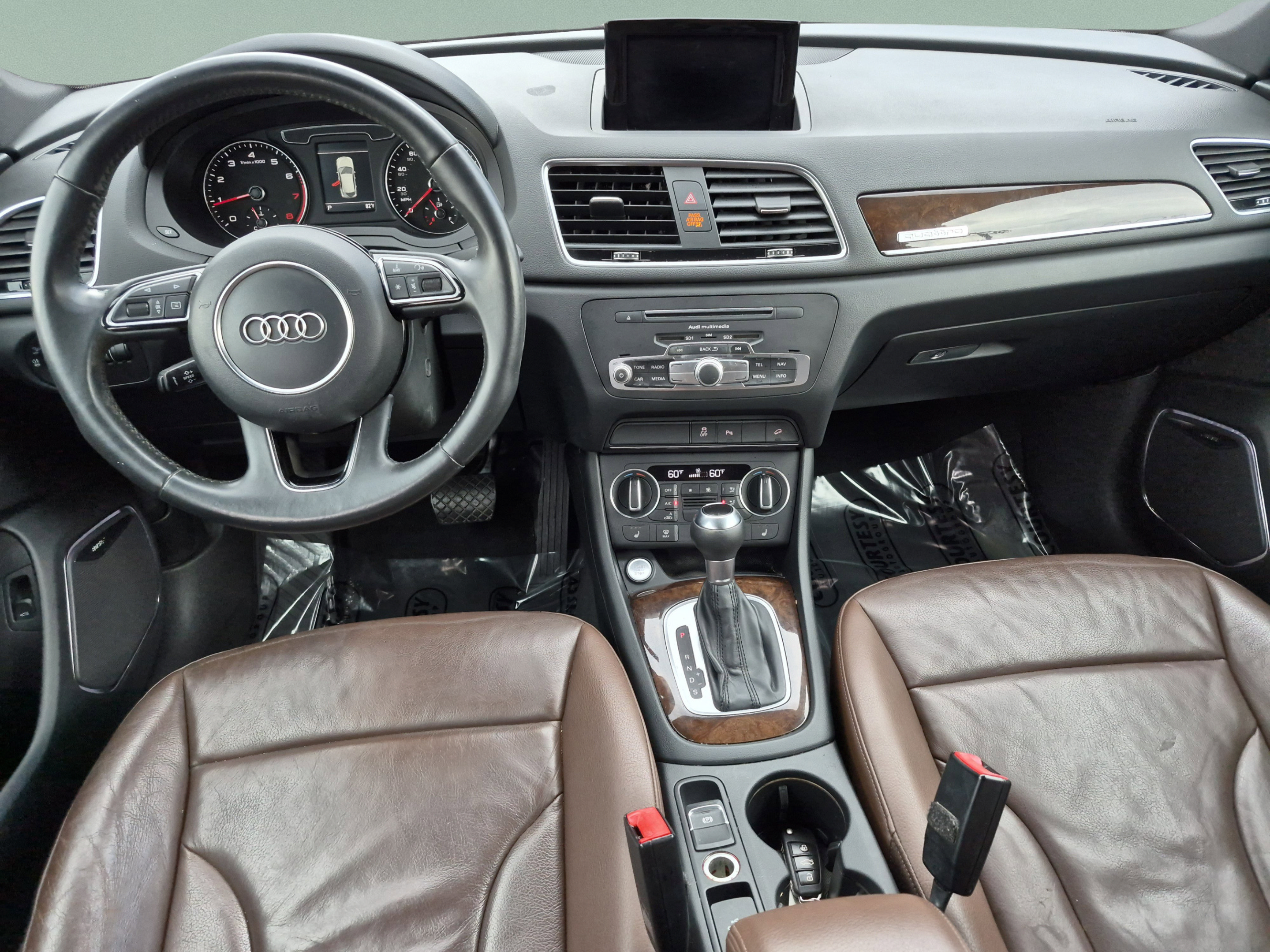 Used 2018 Audi Q3 2.0T Premium Plus w/ Premium Plus Package AWD/4WD image 12