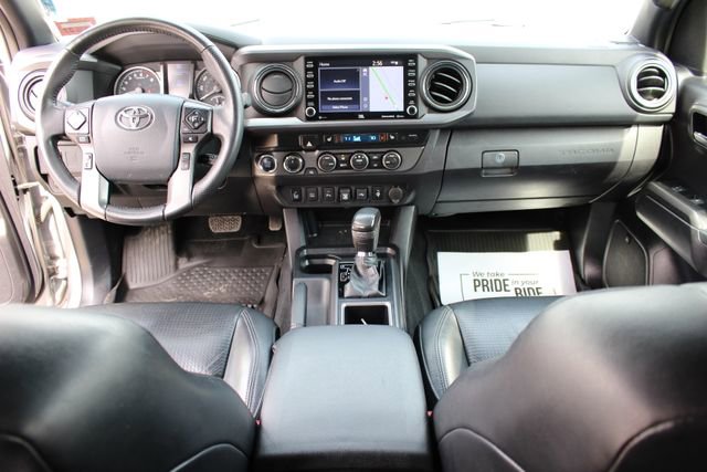 Used 2020 Toyota Tacoma TRD Sport w/ TRD Premium Sport Package image 11