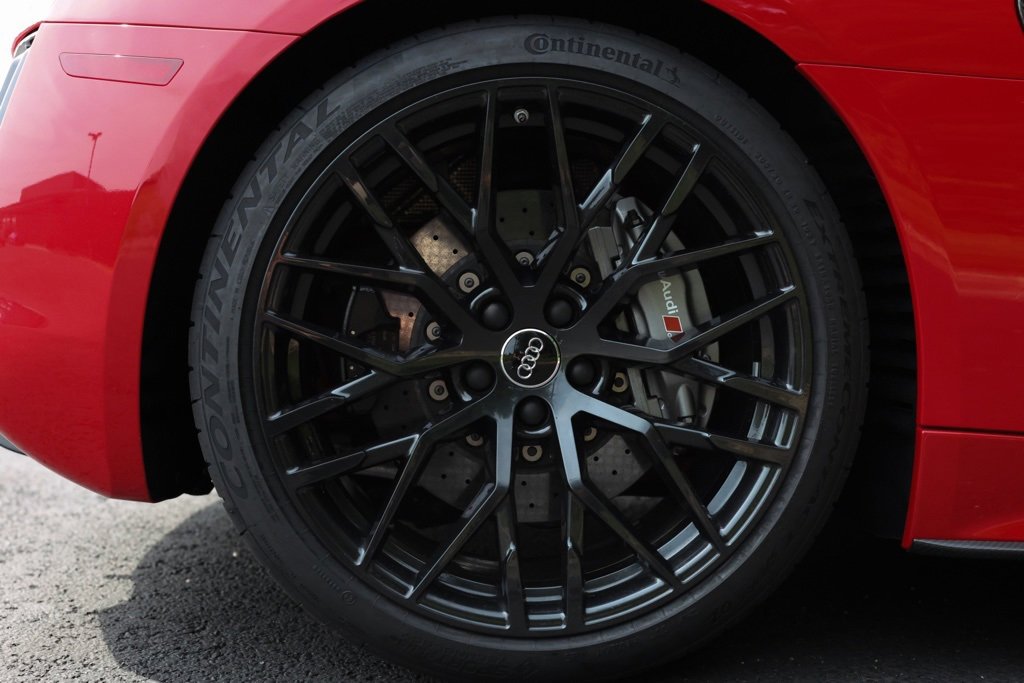 Used 2018 Audi R8 V10 plus w/ Full Leather Package image 6