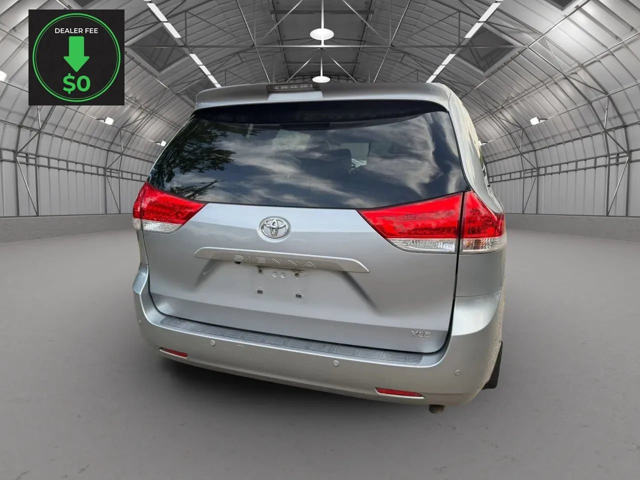Used 2011 Toyota Sienna XLE w/ Premium Pkg FWD image 5