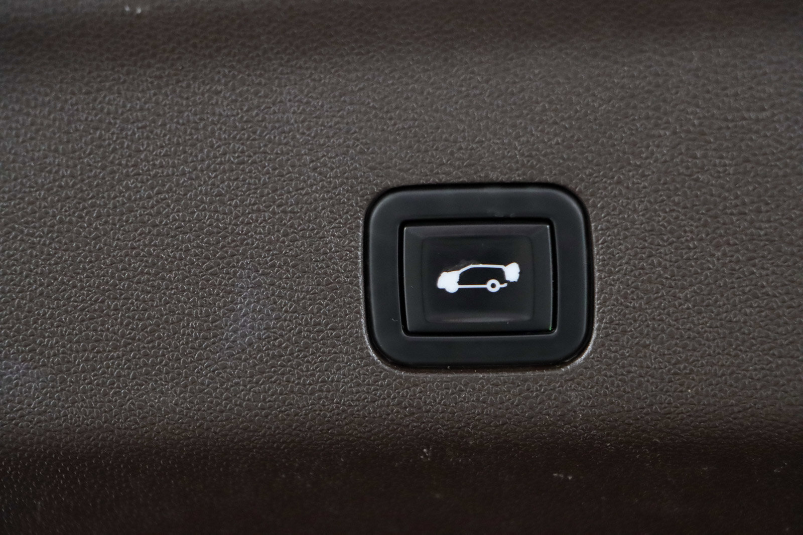 Used 2021 GMC Yukon Denali w/ Denali Premium Package image 36