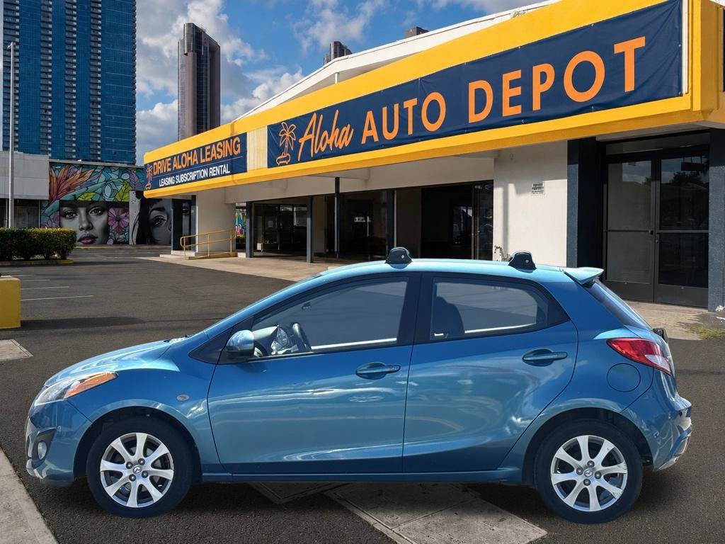 Used 2011 MAZDA MAZDA2 Touring FWD image 2