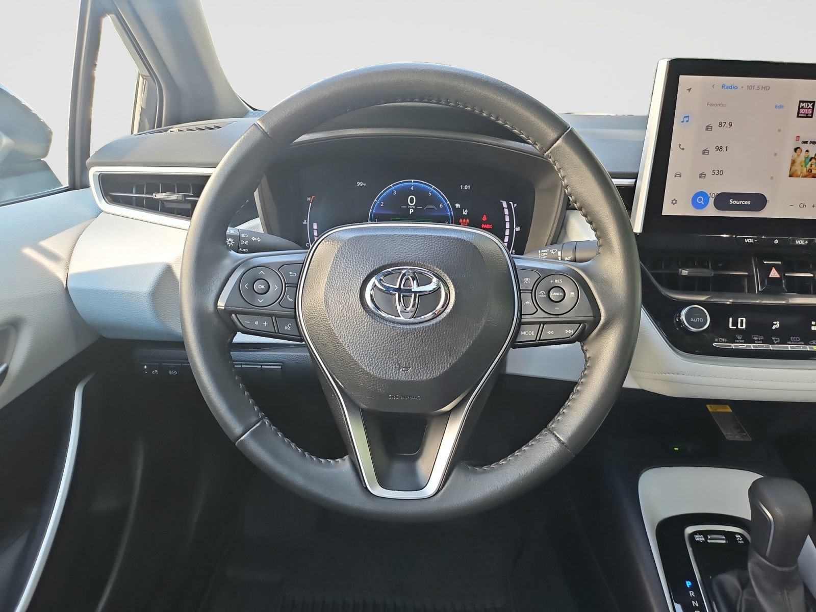 Used 2025 Toyota Corolla SE w/ SE Premium Package FWD image 44