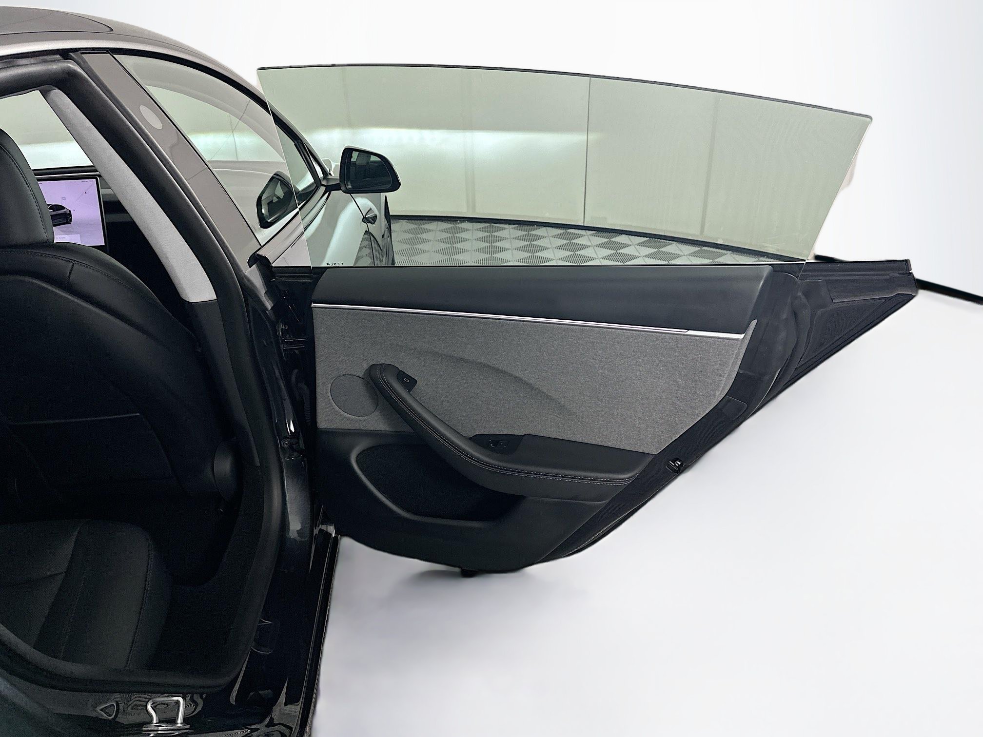 Used 2025 Tesla Model 3 Long Range RWD image 28