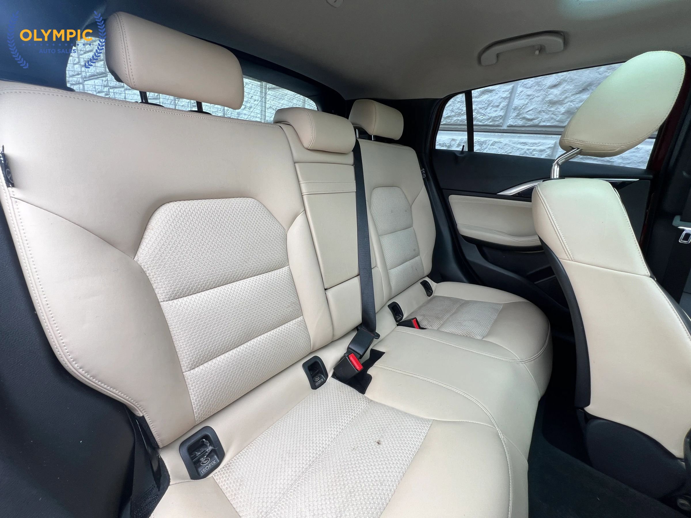 Used 2019 INFINITI QX30 image 39