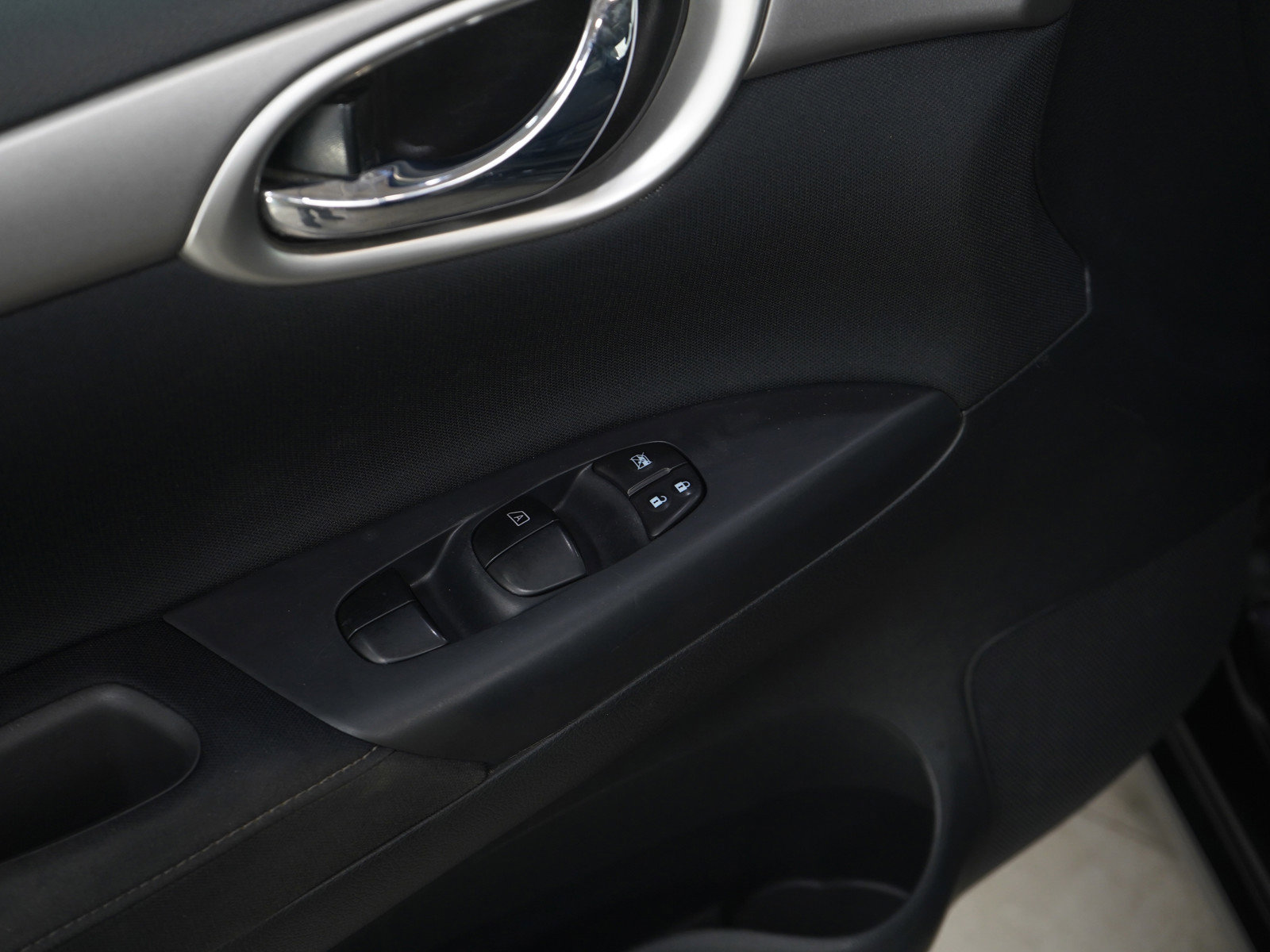 Used 2014 Nissan Sentra SV w/ SV Driver Package image 19