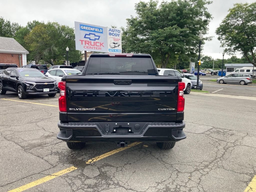 New 2026 Chevrolet Silverado 1500 Custom w/ Turbomax Blackout Package AWD/4WD image 25