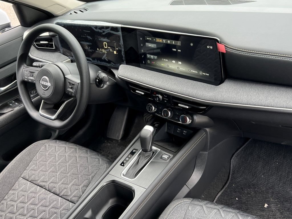 New 2025 Nissan Kicks SV w/ SV Premium Package AWD/4WD image 6