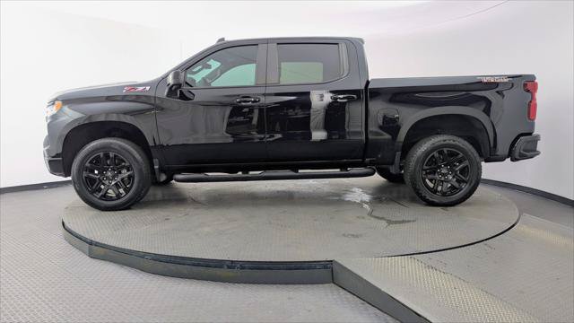 Used 2023 Chevrolet Silverado 1500 LT Trail Boss w/ LT Trail Boss Premium Package AWD/4WD image 3
