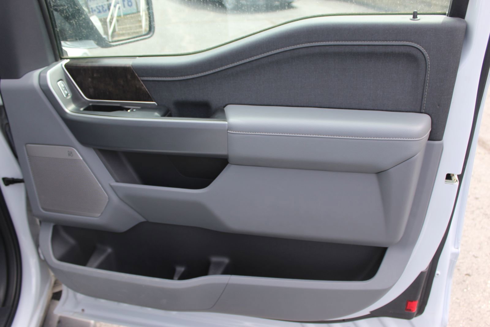 Used 2021 Ford F150 Lariat w/ Max Trailer Tow Package AWD/4WD image 13