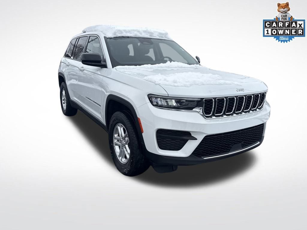 Certified 2022 Jeep Grand Cherokee Laredo w/ Luxury Tech Group I image 8