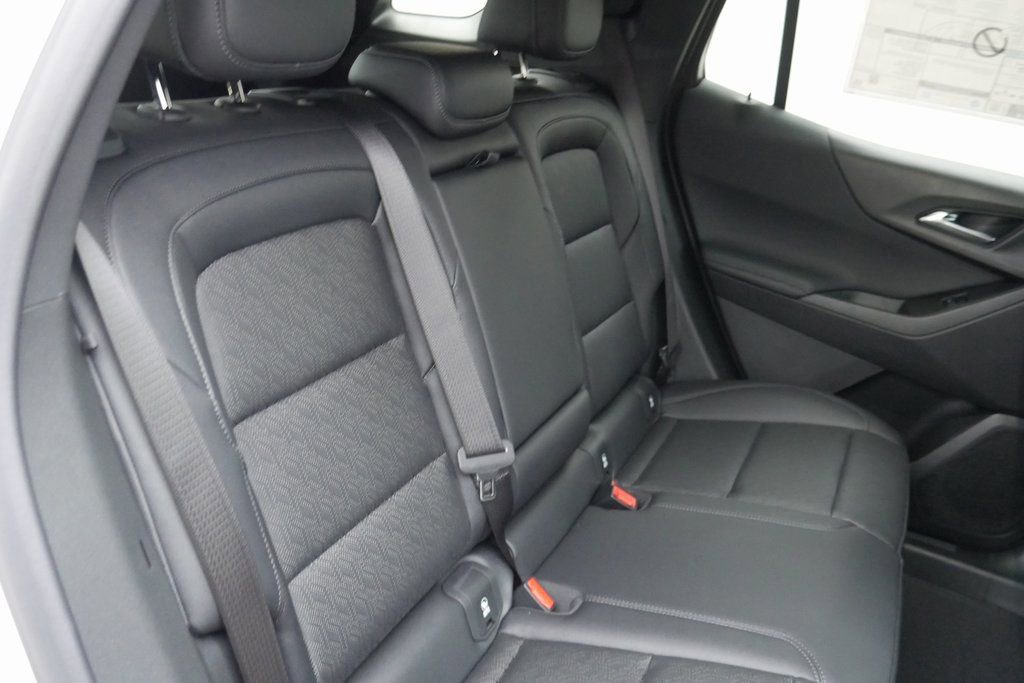 New 2026 Chevrolet Equinox LT w/ Convenience Package II image 23