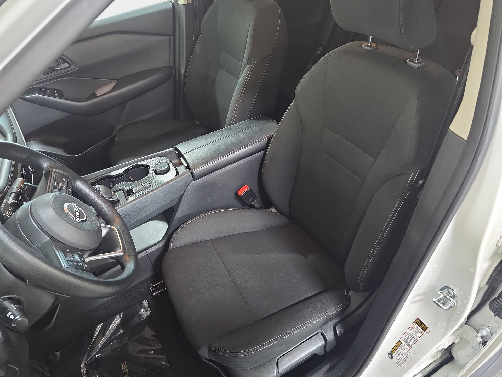 Used 2024 Nissan Rogue S AWD/4WD image 14