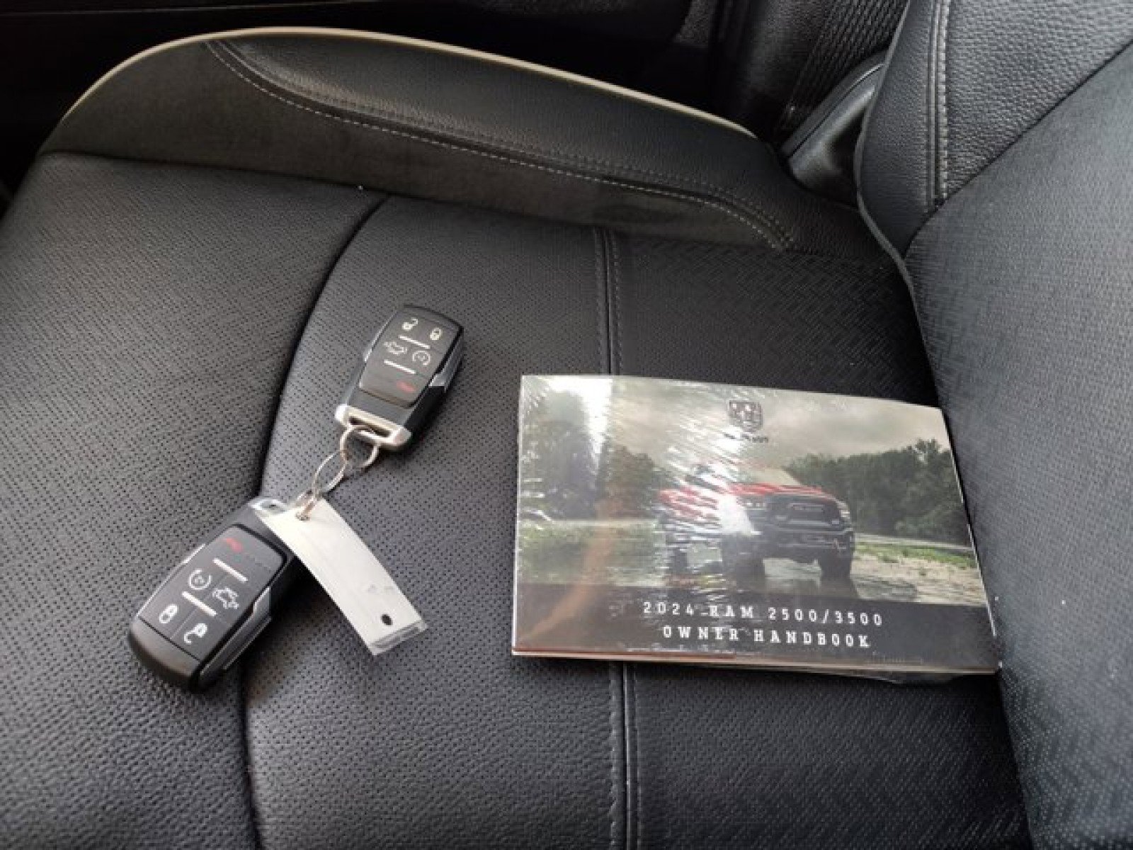 Used 2024 RAM 2500 Laramie w/ Safety Group image 21