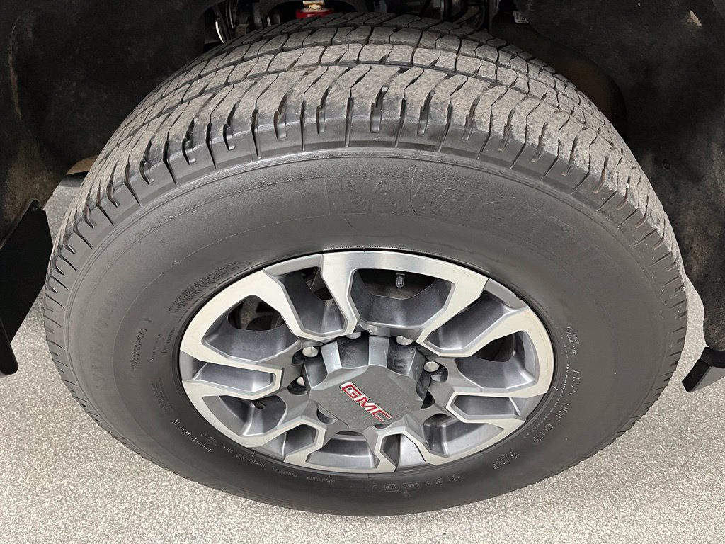 Used 2025 GMC Sierra 3500 SLE w/ SLE Convenience Package AWD/4WD image 18