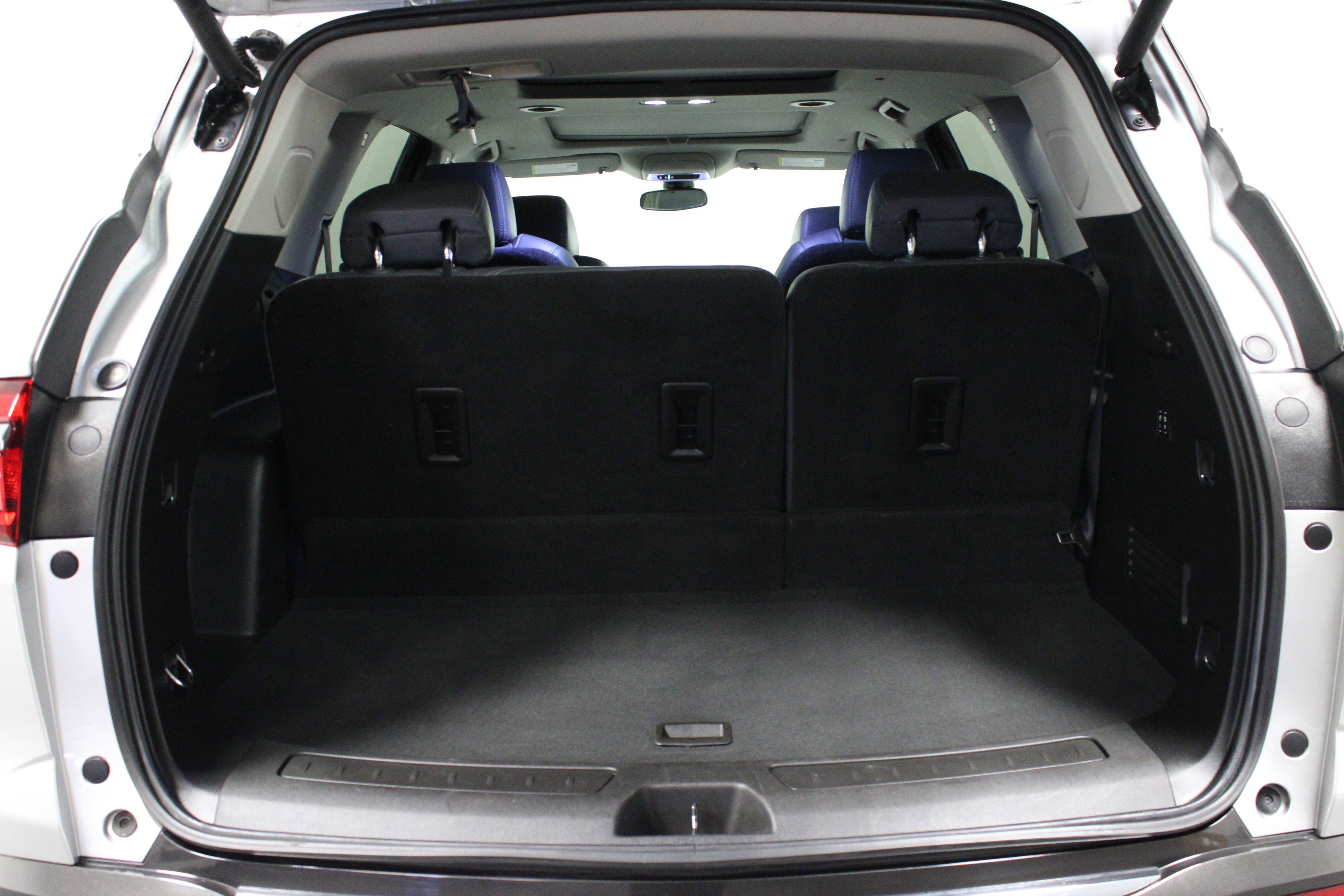 Used 2021 Buick Enclave Premium w/ Sun and Sites Package image 15