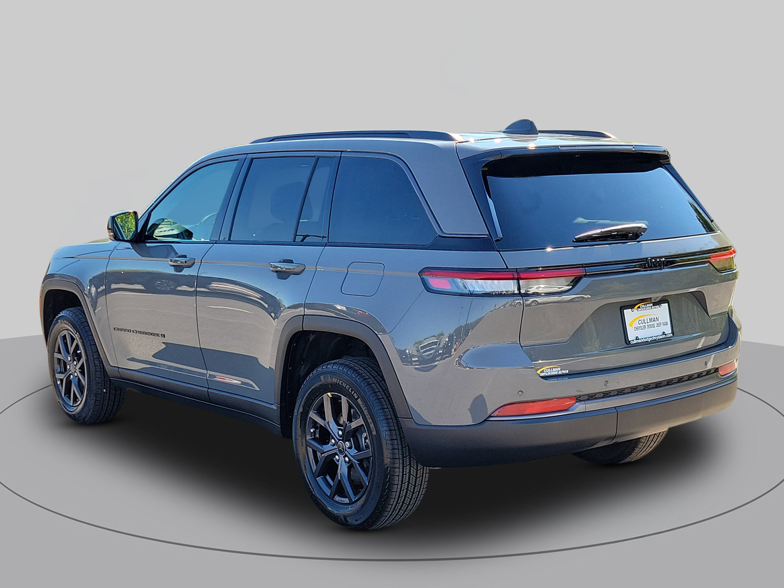 New 2027 Jeep Grand Cherokee Altitude RWD image 5